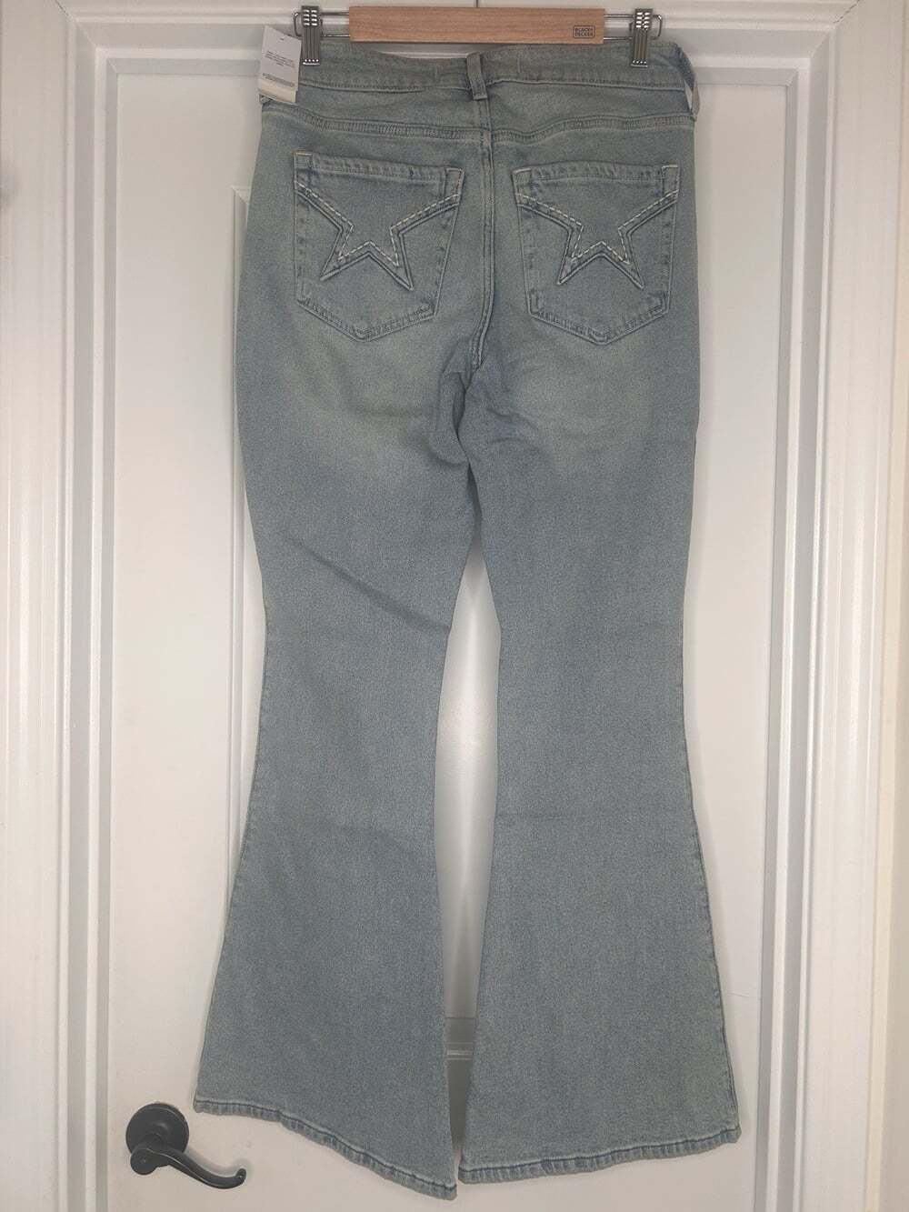 Hollister Women’s High-Rise Light Wash Star Pocket Flare Jeans, NEW WITH TAGS 8R - Picture 14 of 14